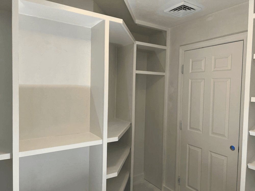 Custom closet built-in